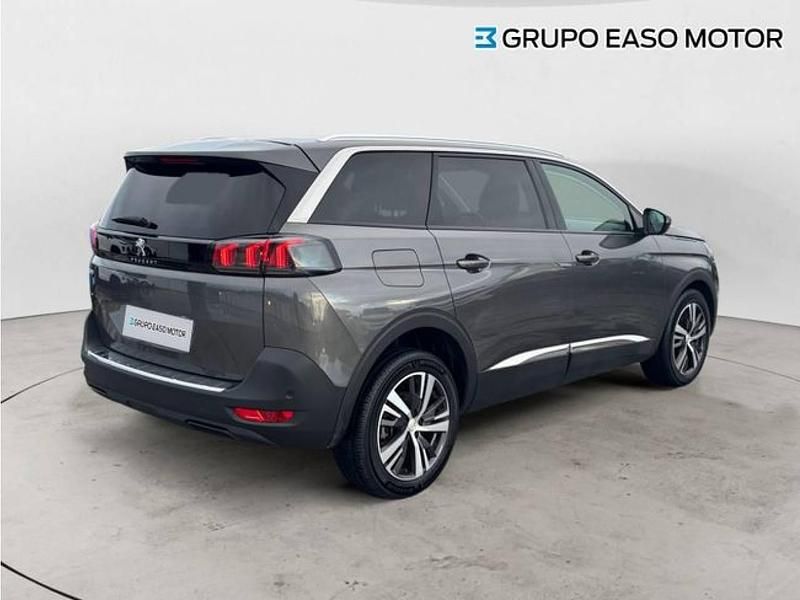 Usado Peugeot 5008 Allure 130 CV (95 kW) 2021 Gris SUV