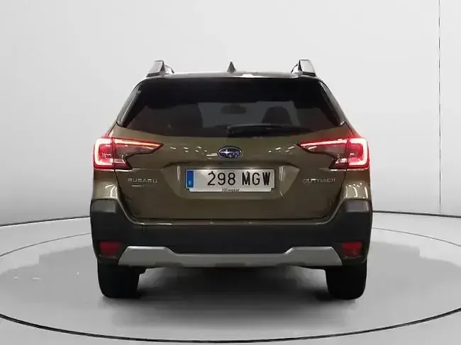 Usado Subaru Outback 169 CV (124 kW) 2023 Blanco Familiar