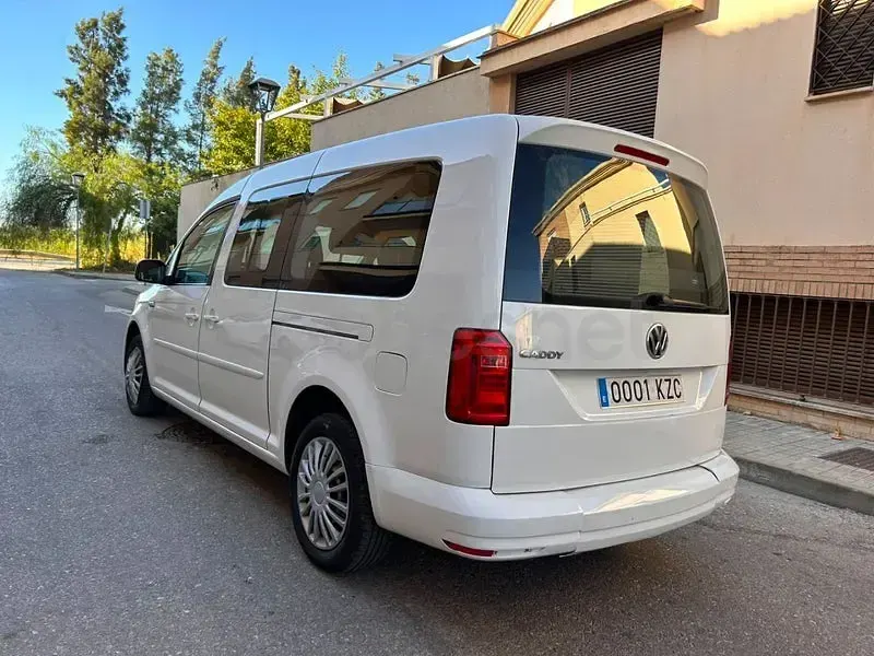 Usado VW Caddy Beach 102 CV (75 kW) 2020 Blanco Monovolumen