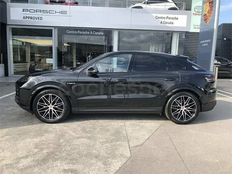 Usado Porsche Cayenne E-Hybrid 471 CV (346 kW) 2025 Negro metalizado SUV
