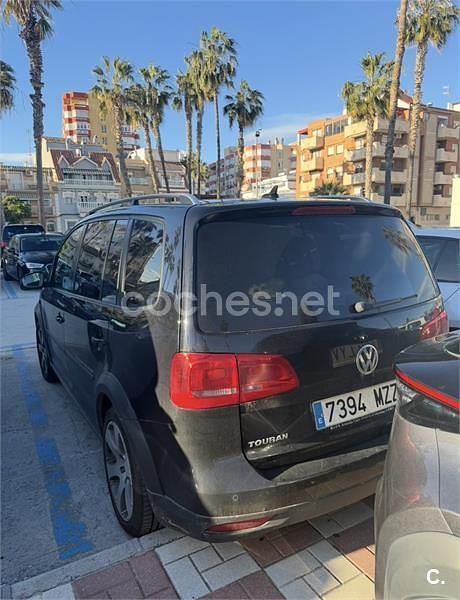 Usado VW Touran Sport 140 CV (102 kW) 2012 Negro Monovolumen