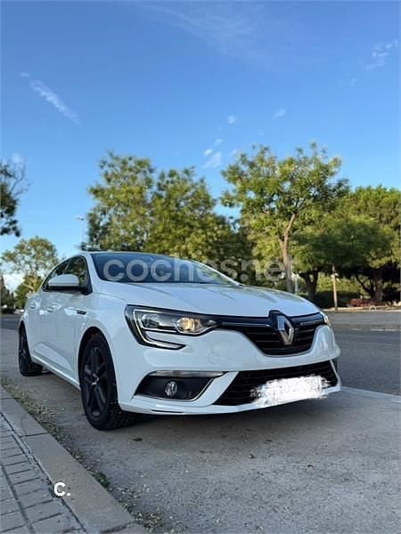 Blanco Usado 2019 Renault Mégane IV LIMITED Berlina | 8300 € (Buen precio) - Imagen 1/4