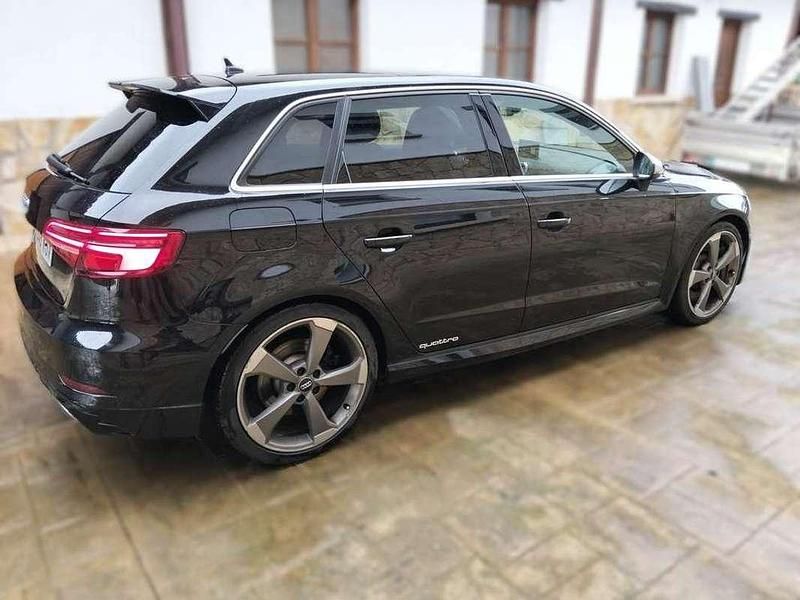 Usado Audi RS3 Sportback Premium 400 CV (294 kW) 2018 Negro Utilitario