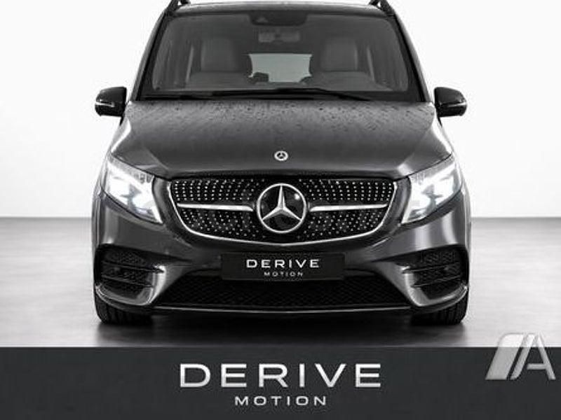 Usado Mercedes V300 Exclusive 239 CV (175 kW) 2023 Gris / plata Monovolumen