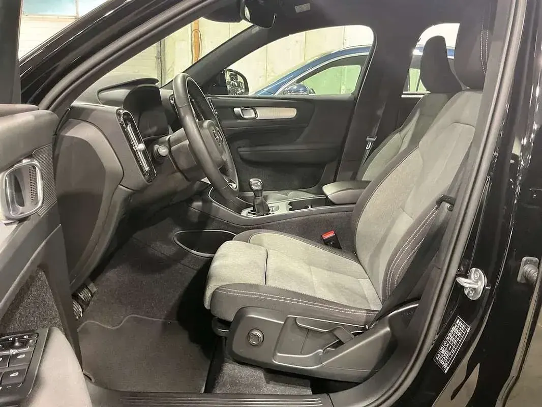 Usado Volvo XC40 Core 129 CV (94 kW) 2023 SUV