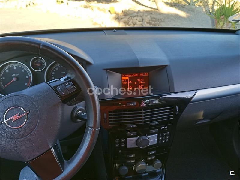 Usado Opel Astra Energy 100 CV (73 kW) 2009 Azul Berlina