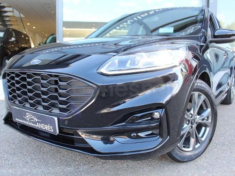 Usado Ford Kuga ST-Line 150 CV (110 kW) 2022 Negro SUV