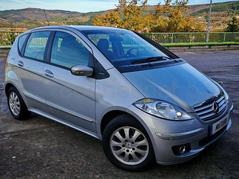 Usado Mercedes A170 Elegance 116 CV (85 kW) 2005 Gris / plata Monovolumen