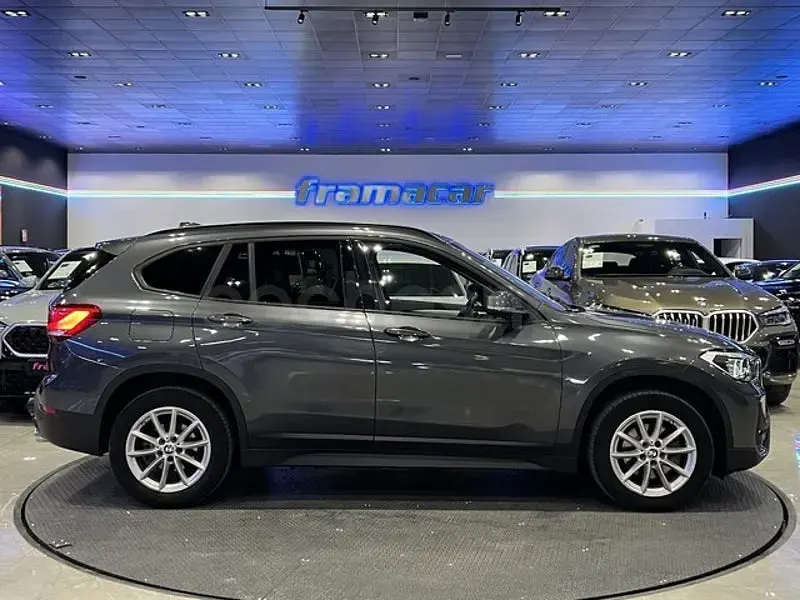 Usado BMW X1 150 CV (110 kW) 2022 Gris / plata SUV