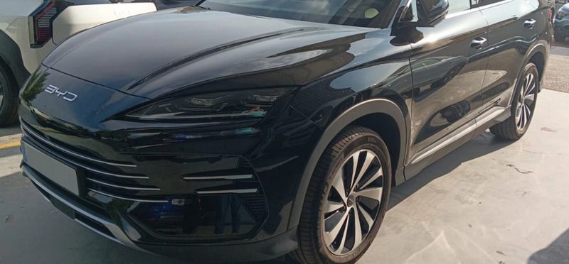 Delan black Usado 2025 BYD Seal U Boost SUV | 30.850 € - Imagen 1/4