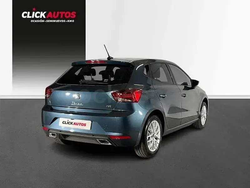 Usado Seat Ibiza FR 110 CV (80 kW) 2023 Gris / plata Utilitario