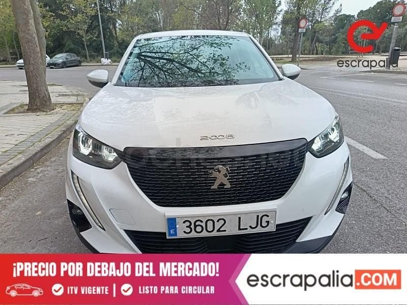 Usado Peugeot 2008 Active 100 CV (73 kW) 2020 Blanco SUV