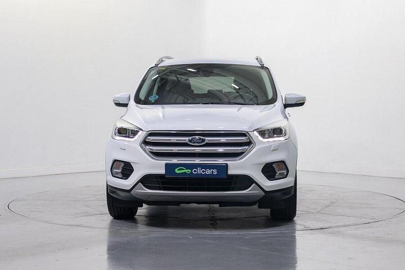 Usado Ford Kuga Titanium 150 CV (110 kW) 2018 Blanco SUV