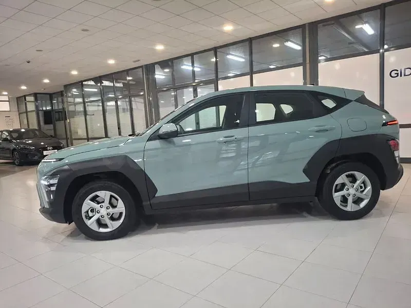 Usado Hyundai Kona 141 CV (103 kW) 2025 Verde SUV