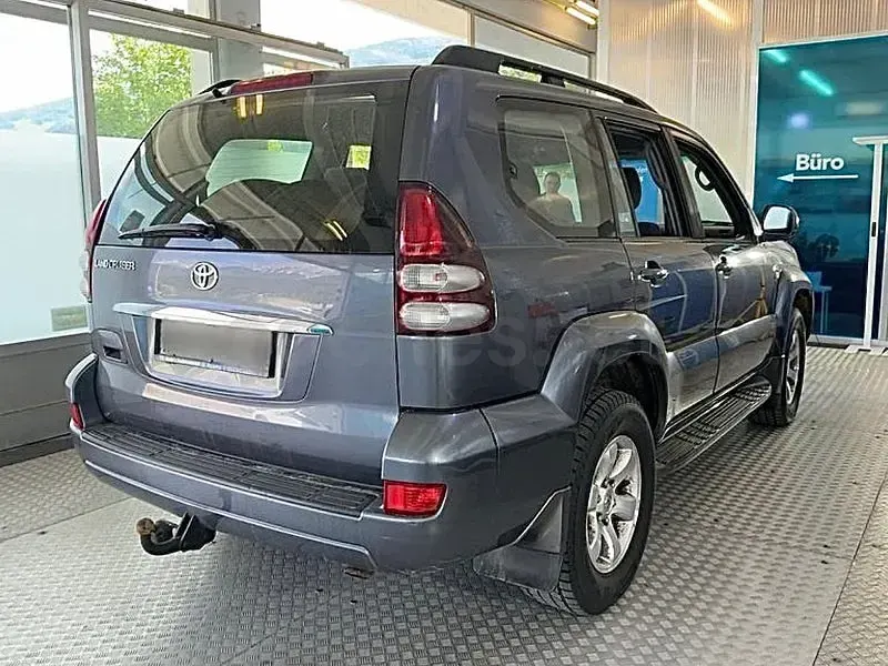 Usado Toyota Land Cruiser 173 CV (127 kW) 2009 Gris / plata SUV