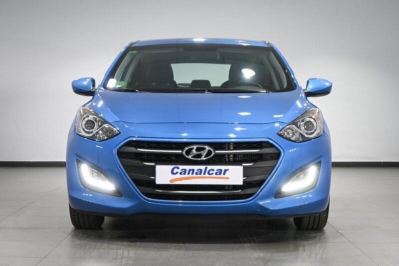 Usado Hyundai i30 90 CV (66 kW) 2017 Azul