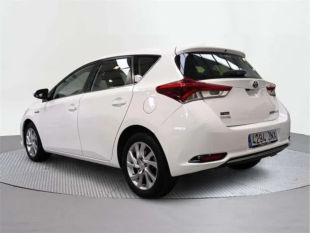 Usado Toyota Auris Hybrid Active 136 CV (100 kW) 2016 Utilitario