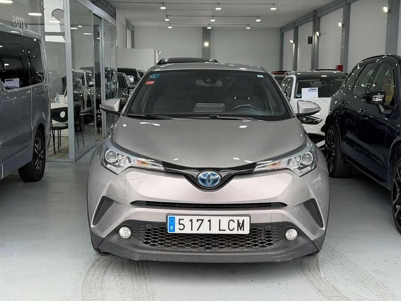 Usado Toyota C-HR Advance 122 CV (89 kW) 2019 Gris SUV