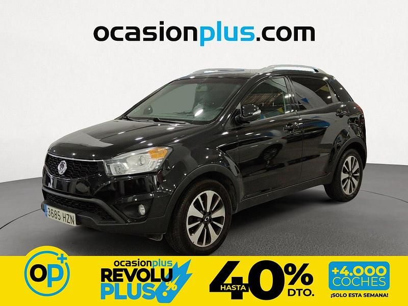 Usado Ssangyong (KGM) Korando Limited 175 CV (128 kW) 2014 Negro SUV