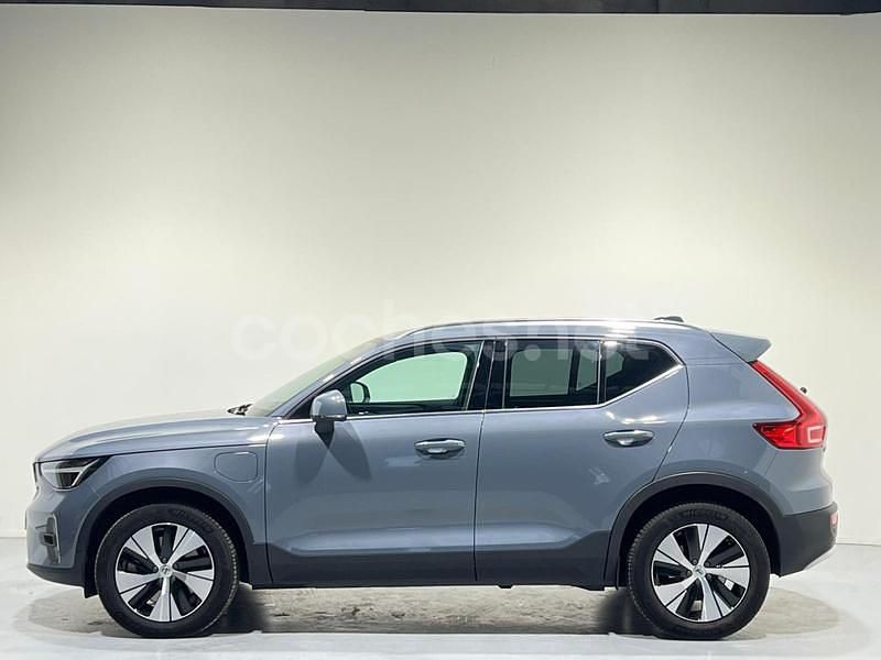 Usado Volvo XC40 Plus 211 CV (155 kW) 2022 Gris / plata SUV