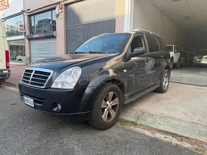 Usado SsangYong Rexton II 186 CV (136 kW) 2009 Negro SUV