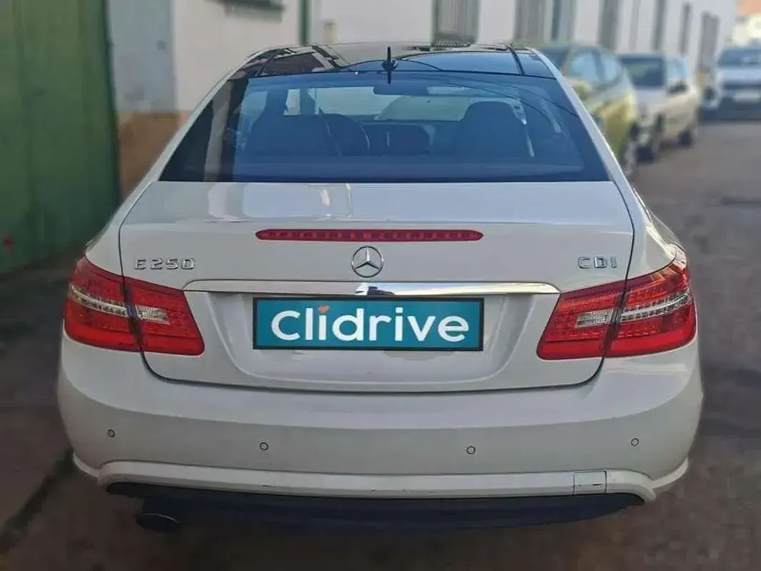 Usado Mercedes E250 204 CV (150 kW) 2010 Blanco Coupe