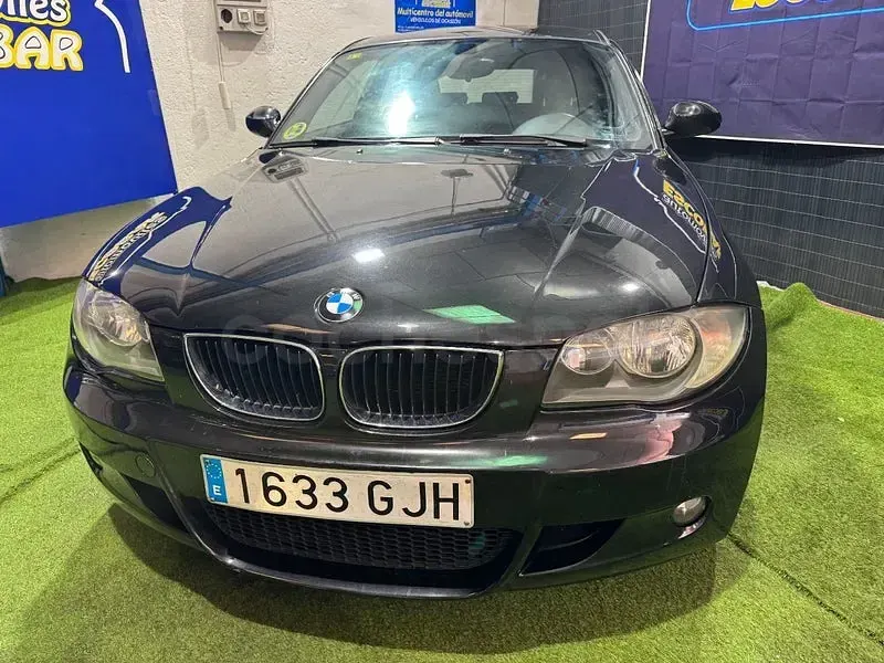 Usado BMW 118 143 CV (105 kW) 2008 Negro Utilitario