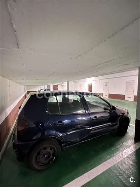 Usado VW Polo 64 CV (47 kW) 1998 Negro Berlina