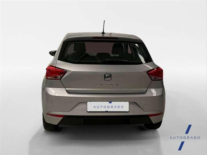 Usado Seat Ibiza Reference 80 CV (58 kW) 2019 Gris / plata Berlina