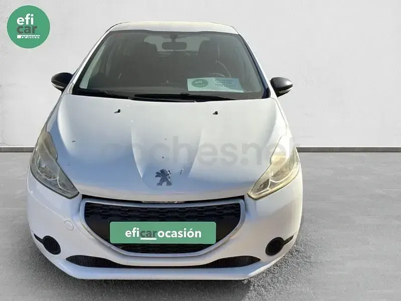 Usado Peugeot 208 Active 75 CV (55 kW) 2015 Blanco Utilitario