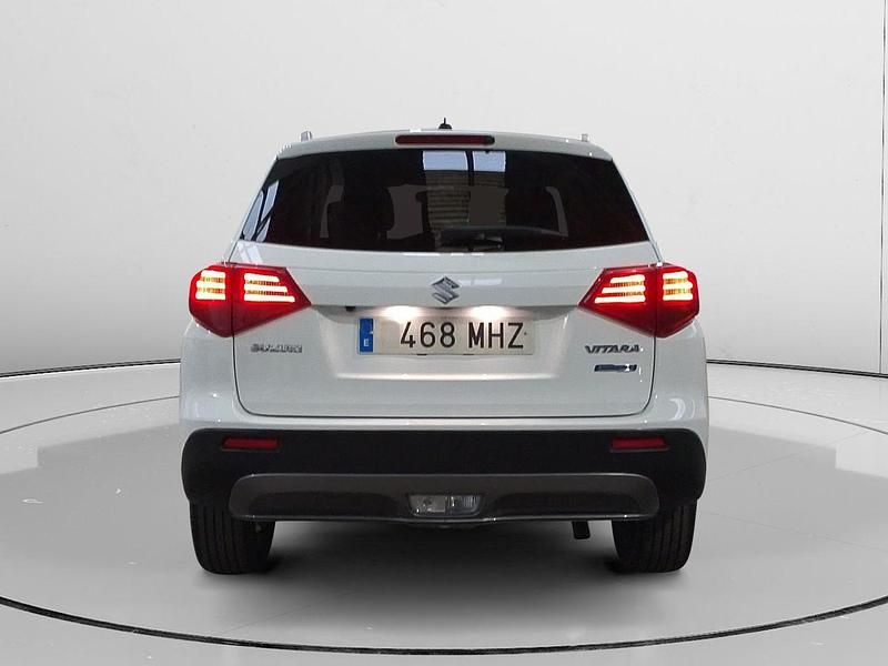 Usado Suzuki Vitara 129 CV (94 kW) 2023 Blanco SUV