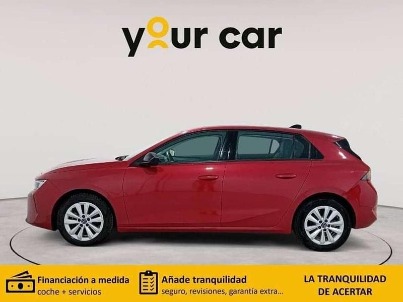Usado Opel Astra Edition 131 CV (96 kW) 2023 Rojo Utilitario
