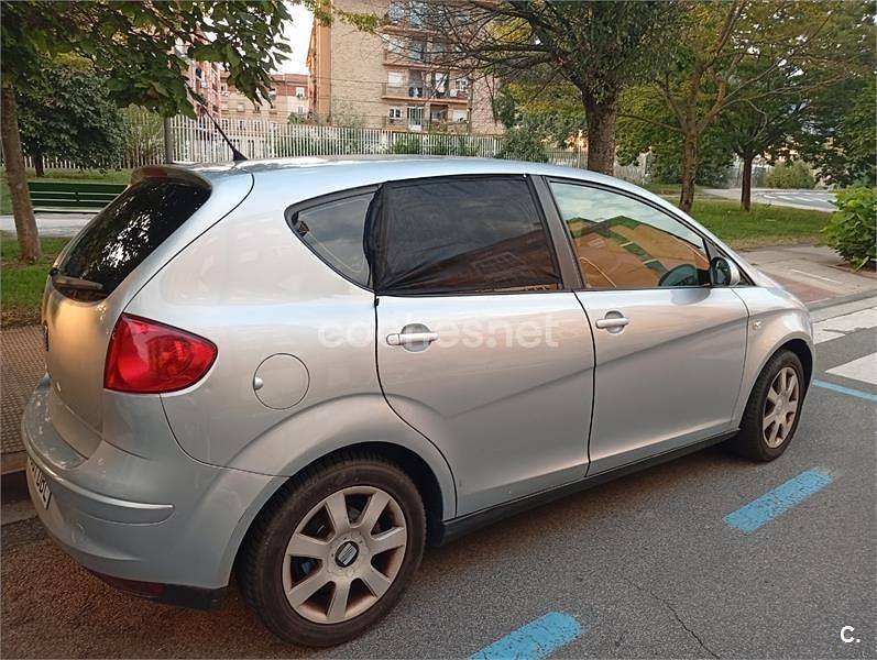 Usado Seat Altea Stylance 102 CV (75 kW) 2004 Gris / plata Monovolumen