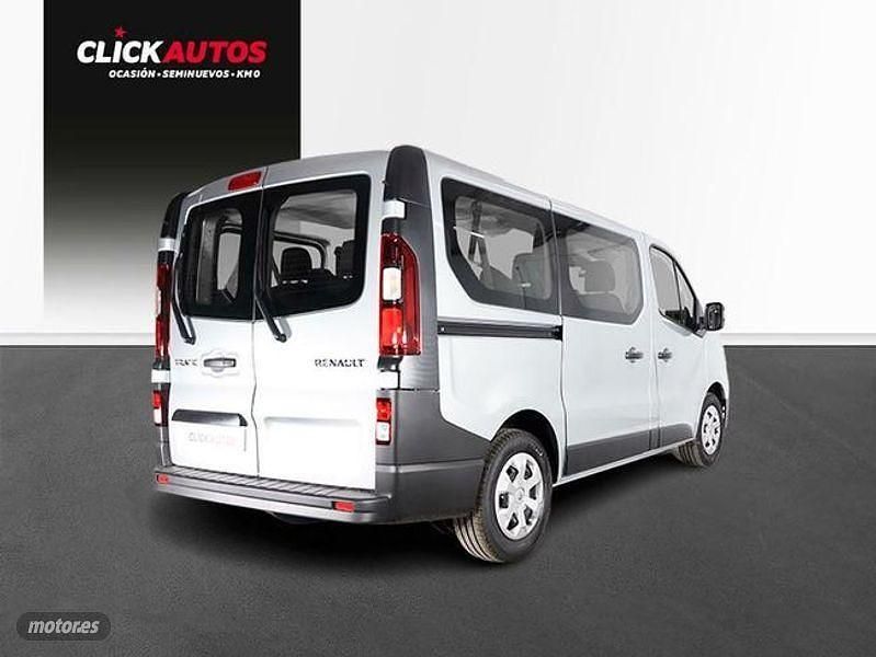 Usado Renault Trafic 110 CV (80 kW) 2023 Gris Monovolumen
