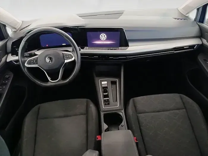 Usado VW Golf VIII Life 110 CV (80 kW) 2022 Azul Berlina