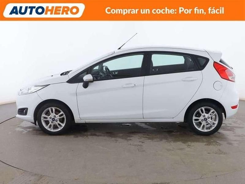 Usado Ford Fiesta Trend 82 CV (60 kW) 2016 Blanco Utilitario