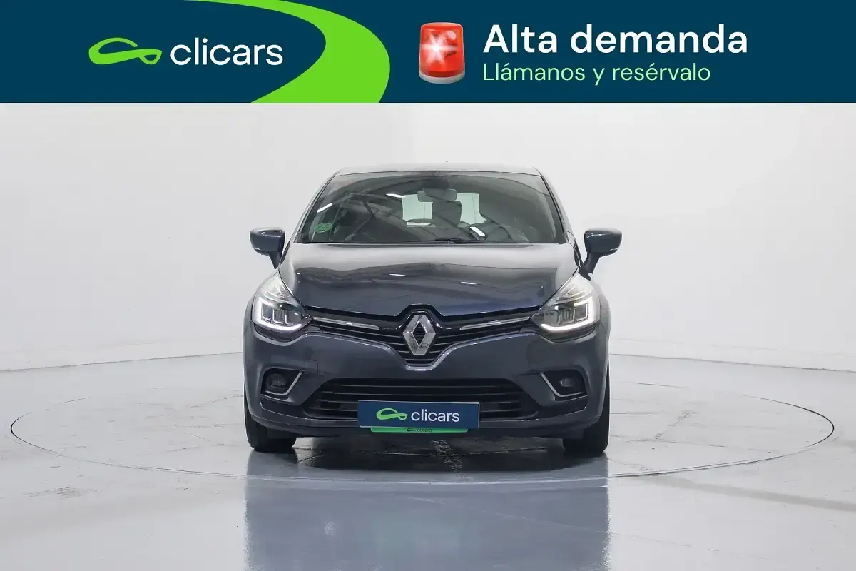 Usado Renault Clio Zen 90 CV (66 kW) 2019 Gris