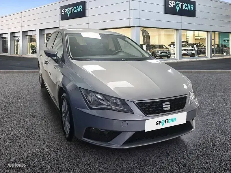 Usado Seat Leon ST Style 115 CV (84 kW) 2020 Gris Familiar