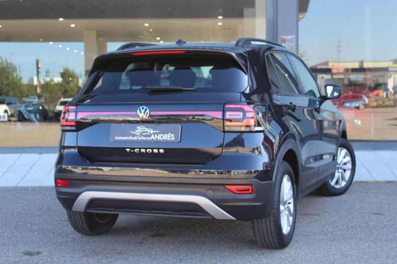 Usado VW T-Cross Advance 110 CV (80 kW) 2022 Negro SUV