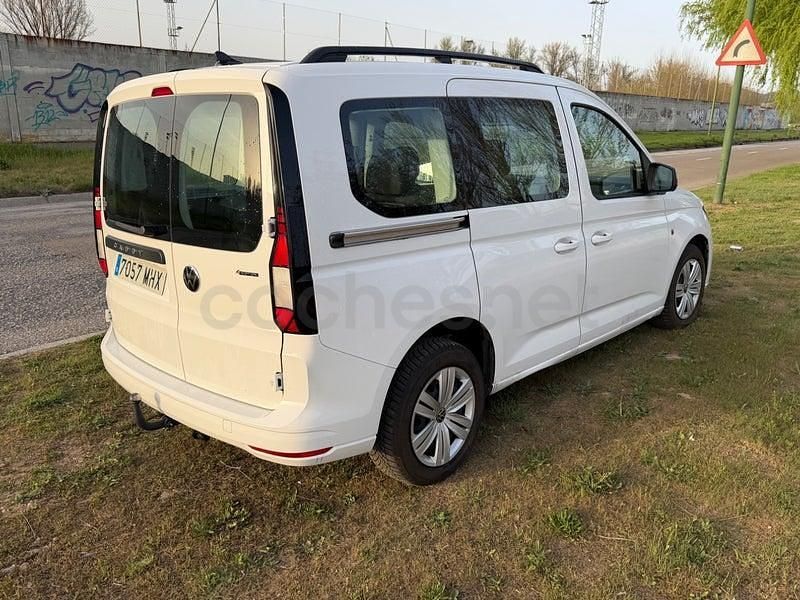 Begagnad VW Caddy Maxi 122 HK (89 kW) 2023 Vit Minibuss