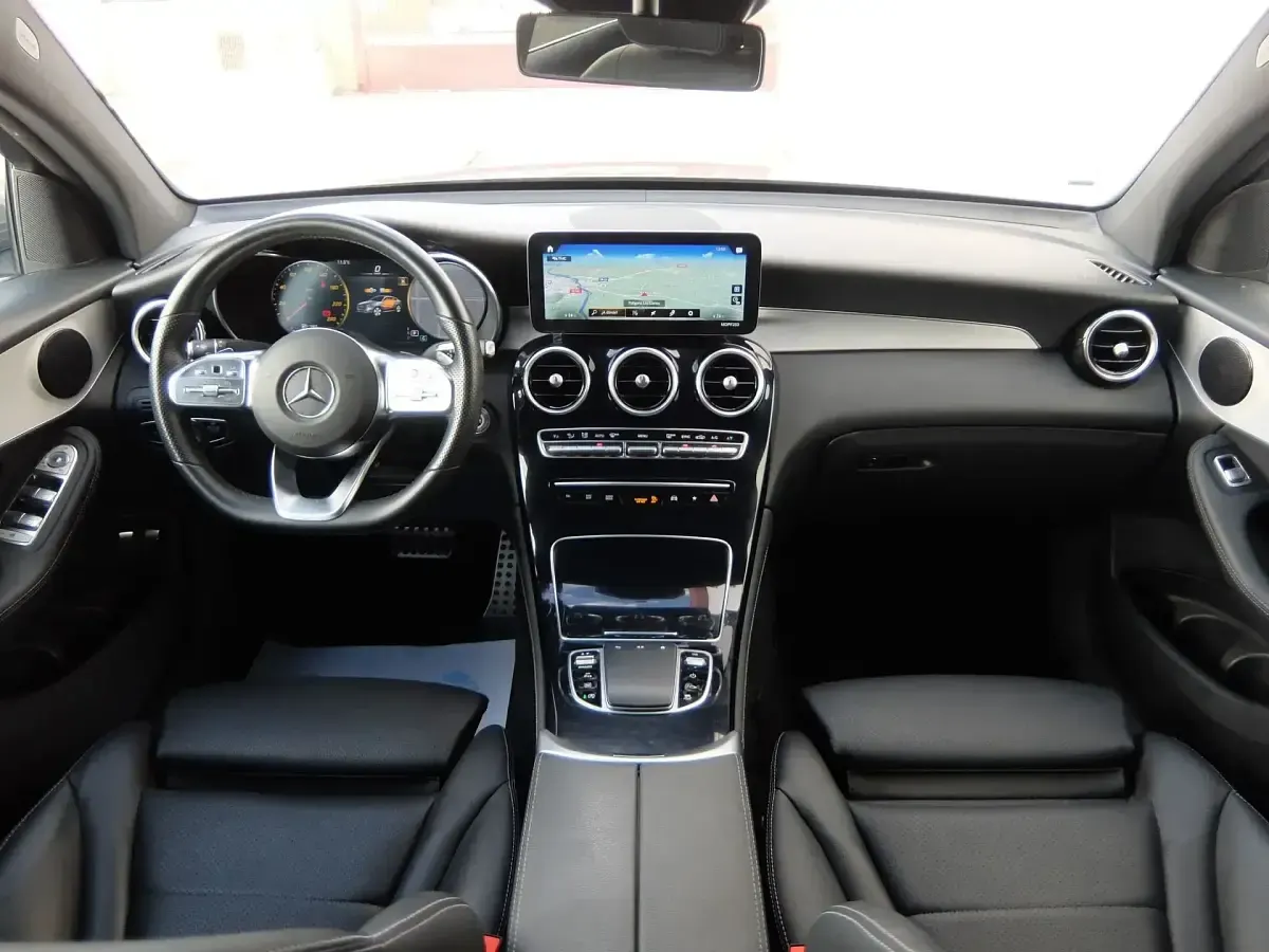 Usado Mercedes GLC300e 333 CV (244 kW) 2021 Gris SUV