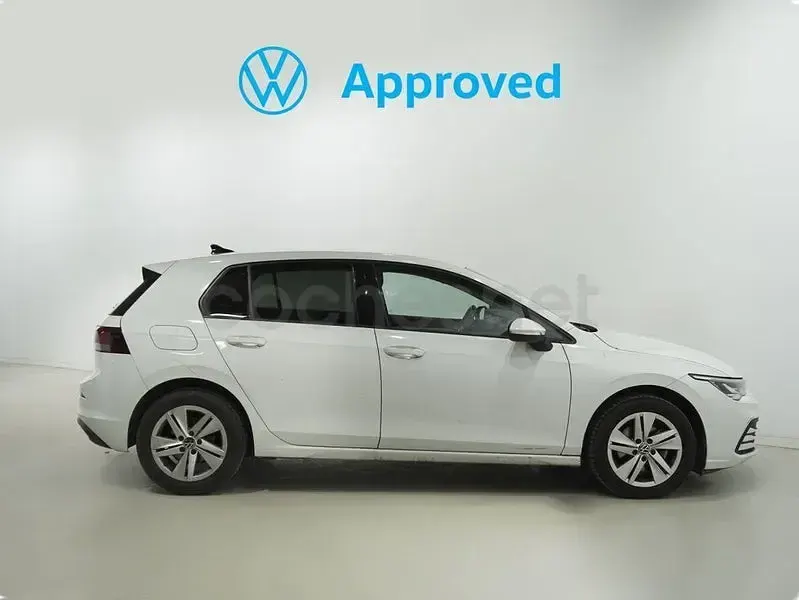 Usado VW Golf VIII Life 116 CV (85 kW) 2021 Blanco Utilitario