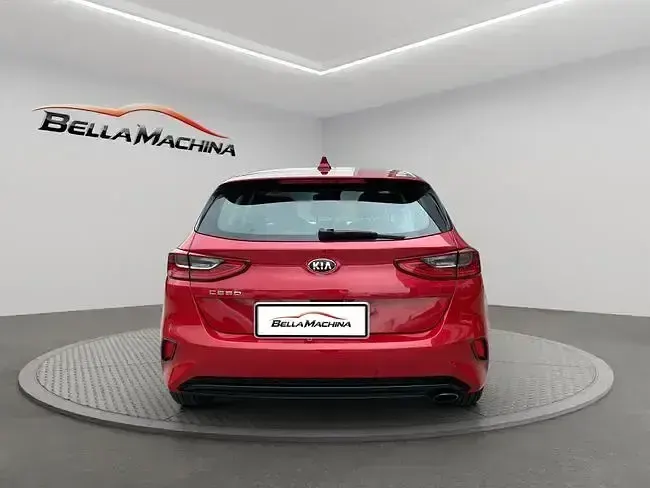 Usado Kia Ceed 115 CV (84 kW) 2020 Rojo Utilitario