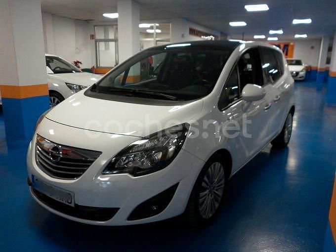 Blanco Usado 2011 Opel Meriva Cosmo Monovolumen | 7500 € (Un poco caro) - Imagen 1/4