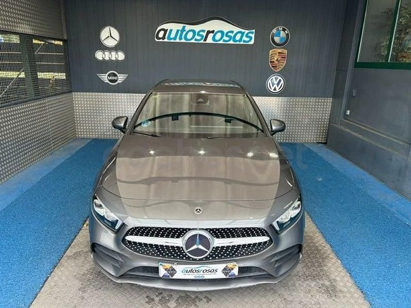 Usado Mercedes A180 116 CV (85 kW) 2020 Gris / plata Berlina