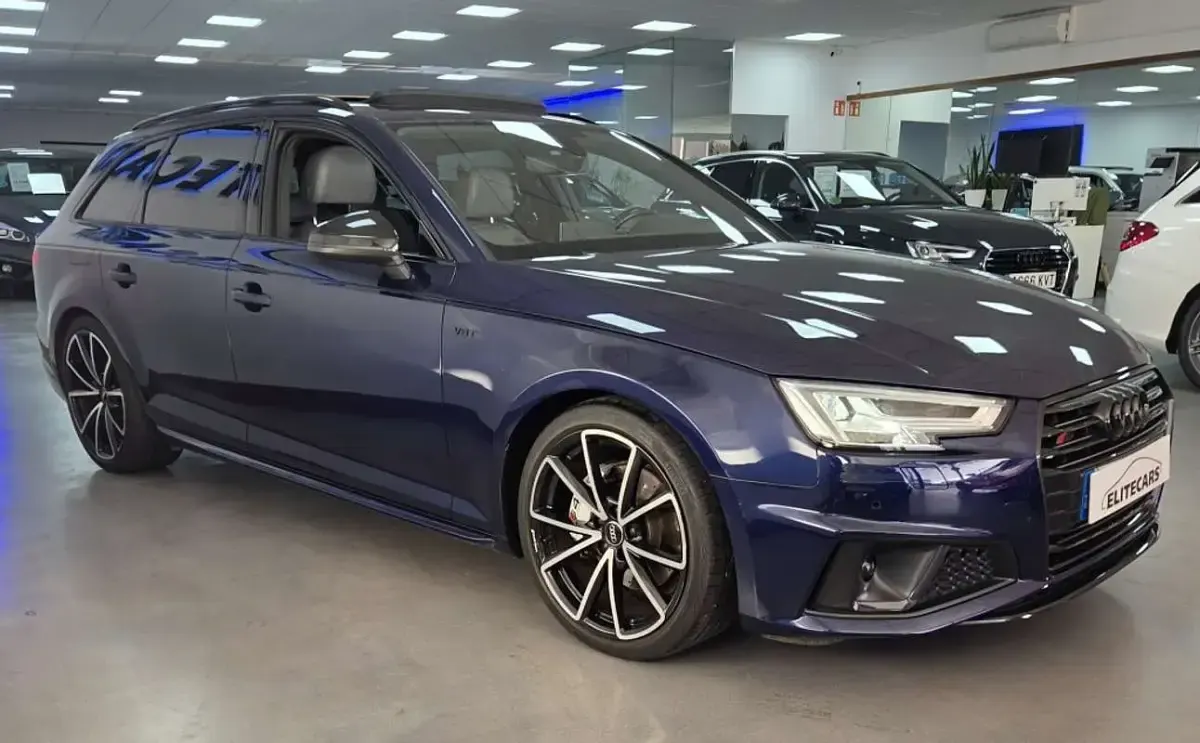 Usado Audi A4 S-Line 150 CV (110 kW) 2019 Azul Familiar