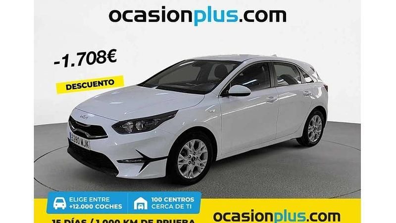 Blanco Usado 2023 Kia Ceed Utilitario | 16.082 € (Buen precio) - Imagen 1/4