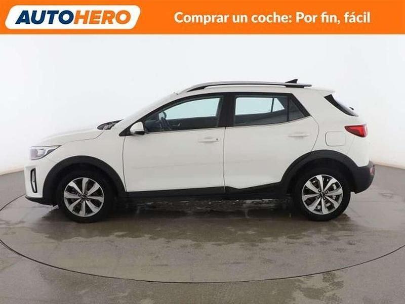 Usado Kia Stonic 84 CV (61 kW) 2023 Blanco SUV