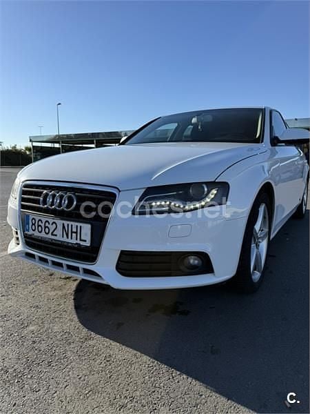 Usado Audi A4 120 CV (88 kW) 2011 Blanco Berlina