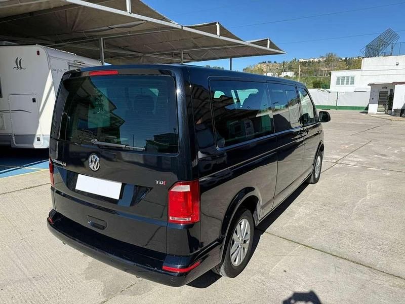 Usado VW Caravelle 150 CV (110 kW) 2018 Negro Van